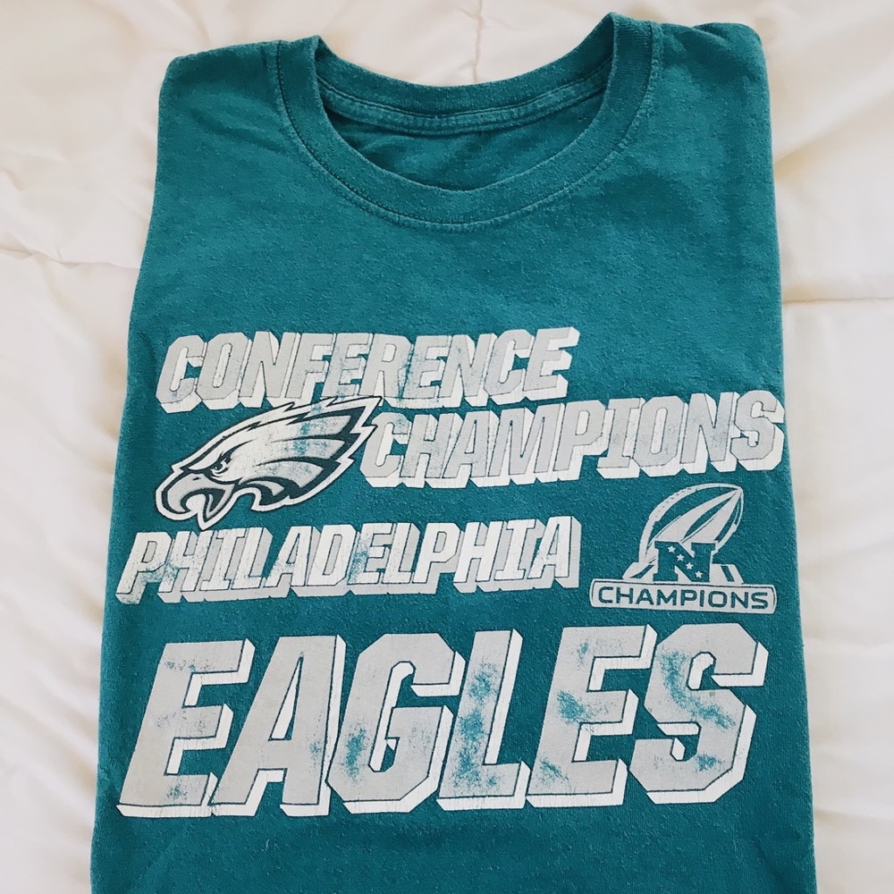 EAGLES T-SHIRT